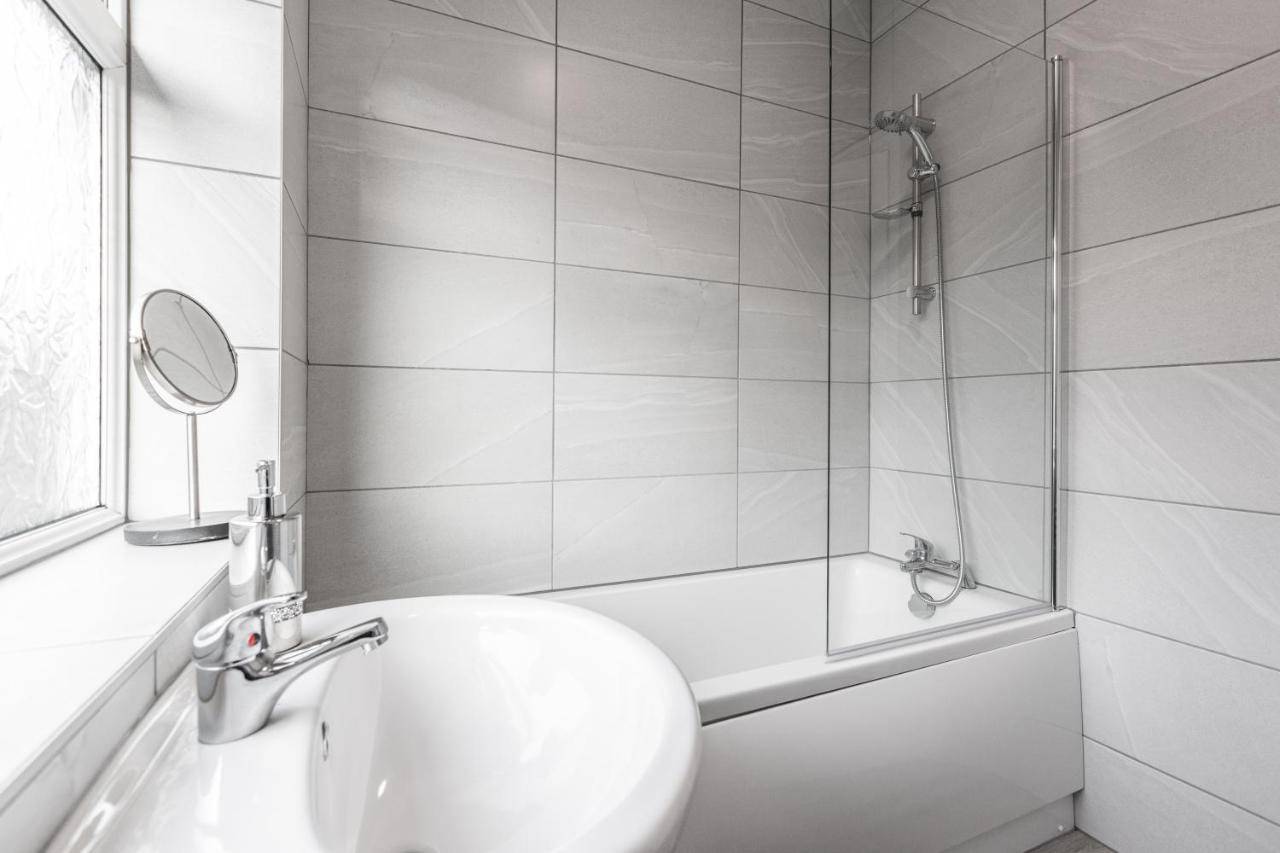 Connaught House - Wi-Fi, Parking, Contractors Villa Preston  Ngoại thất bức ảnh